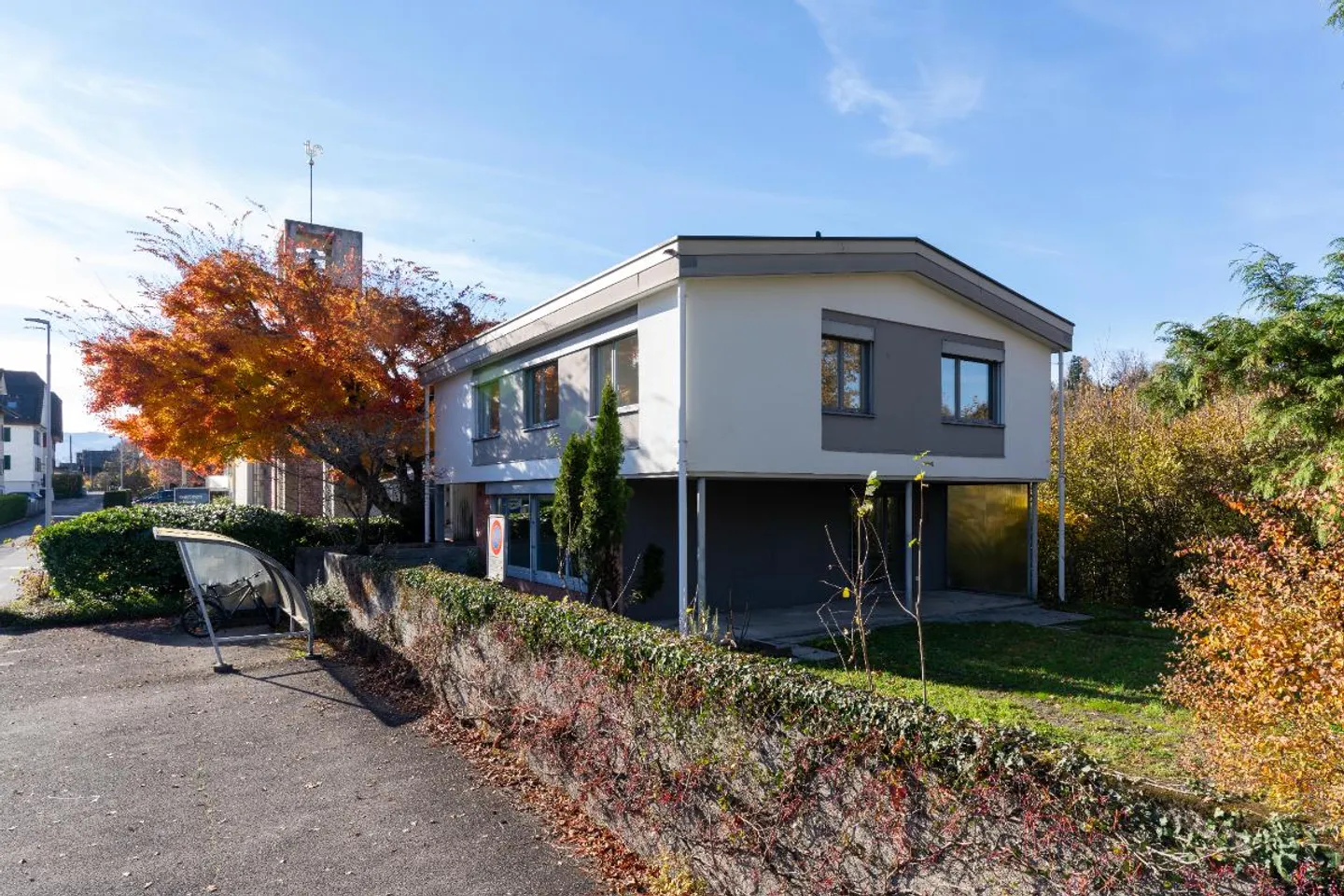 «Zwischen See und Stadt – stilvolles Einfamilienhaus an ruhiger Wohnlage in Ebikon» - Foto 1 von 6