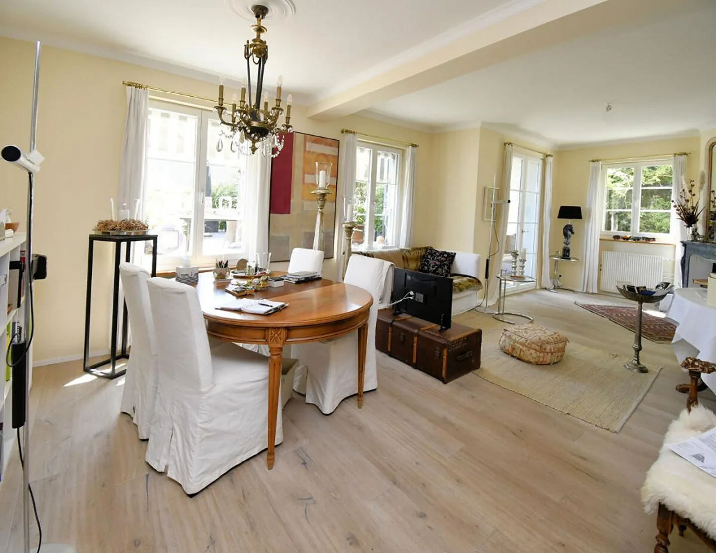 Attractive apartment with unique terrace! - Photo 2 of 10