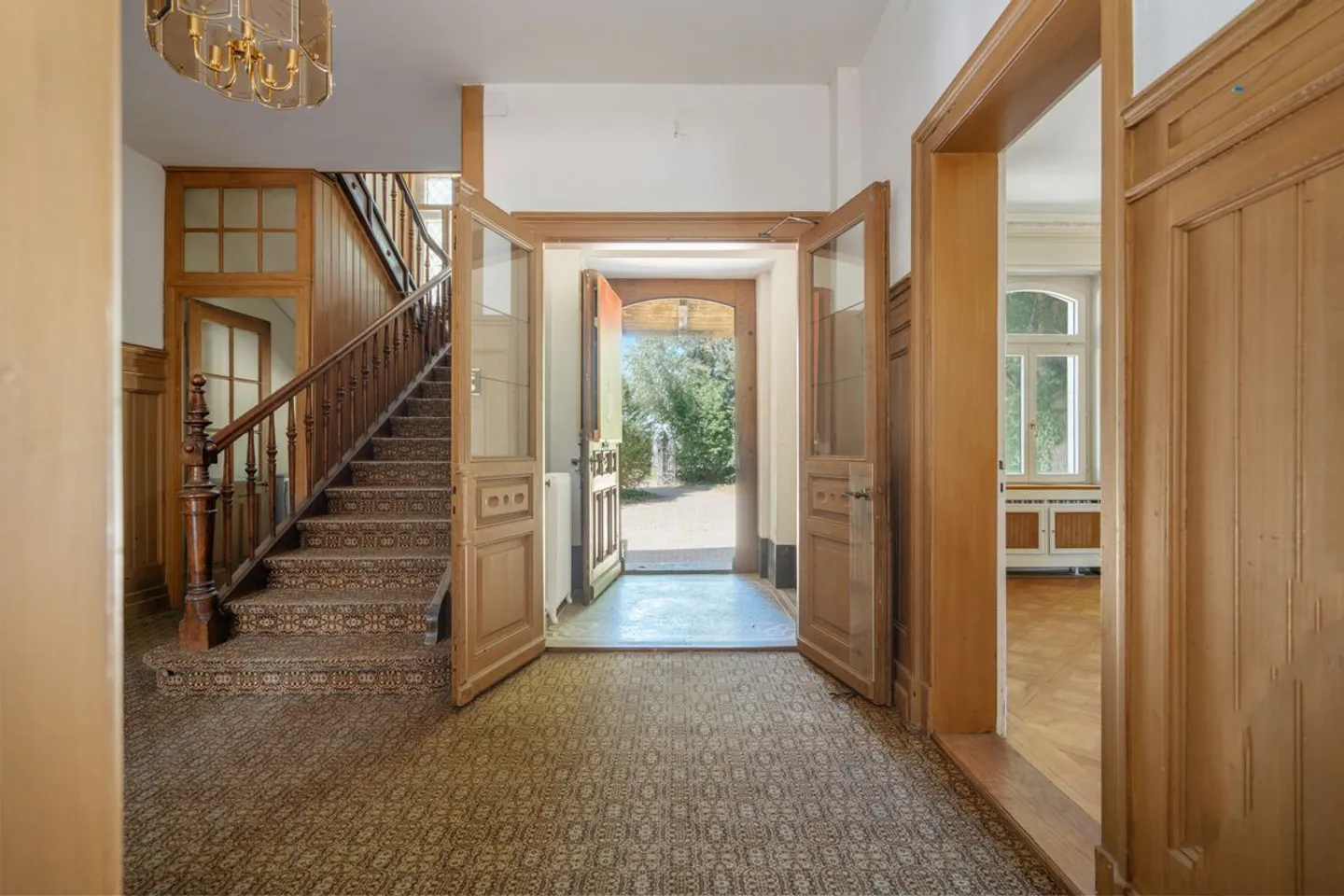 Villa Dreifuss - Where History Writes a New Chapter - Photo 4 of 13