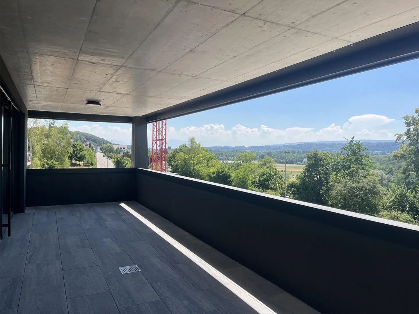 Luxuriöse Attikawohnung mit Aussicht - Foto 3 von 14