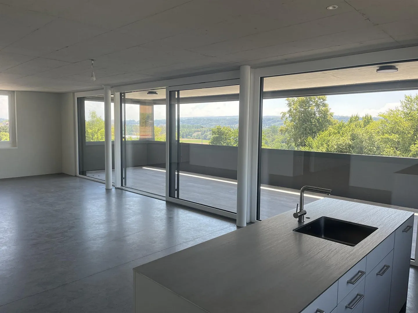 Luxuriöse Attikawohnung mit Aussicht - Foto 4 von 14