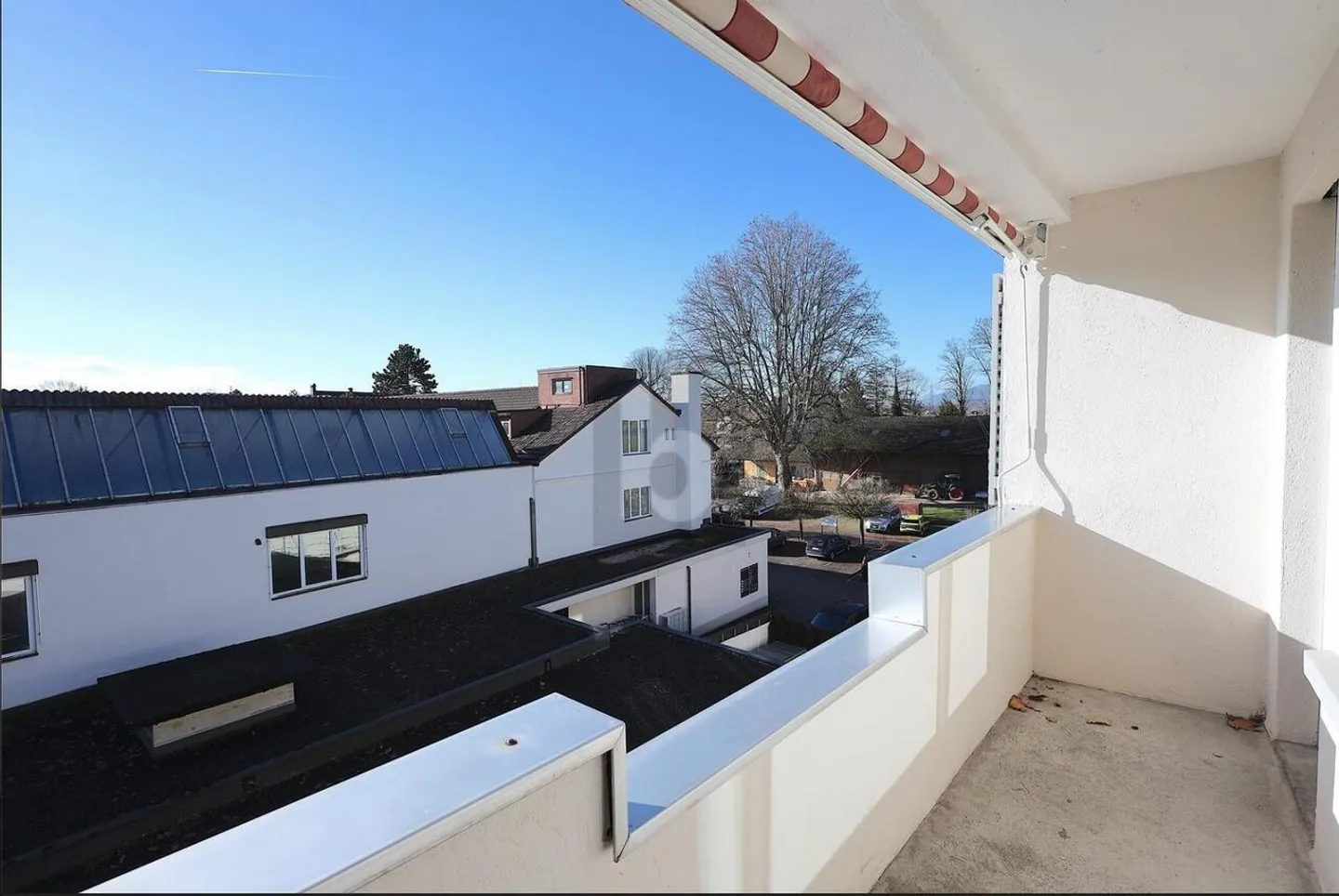 COMPLÈTEMENT RÉNOVÉ AVEC BALCON ENSOLEILLÉ - Photo 1 sur 6