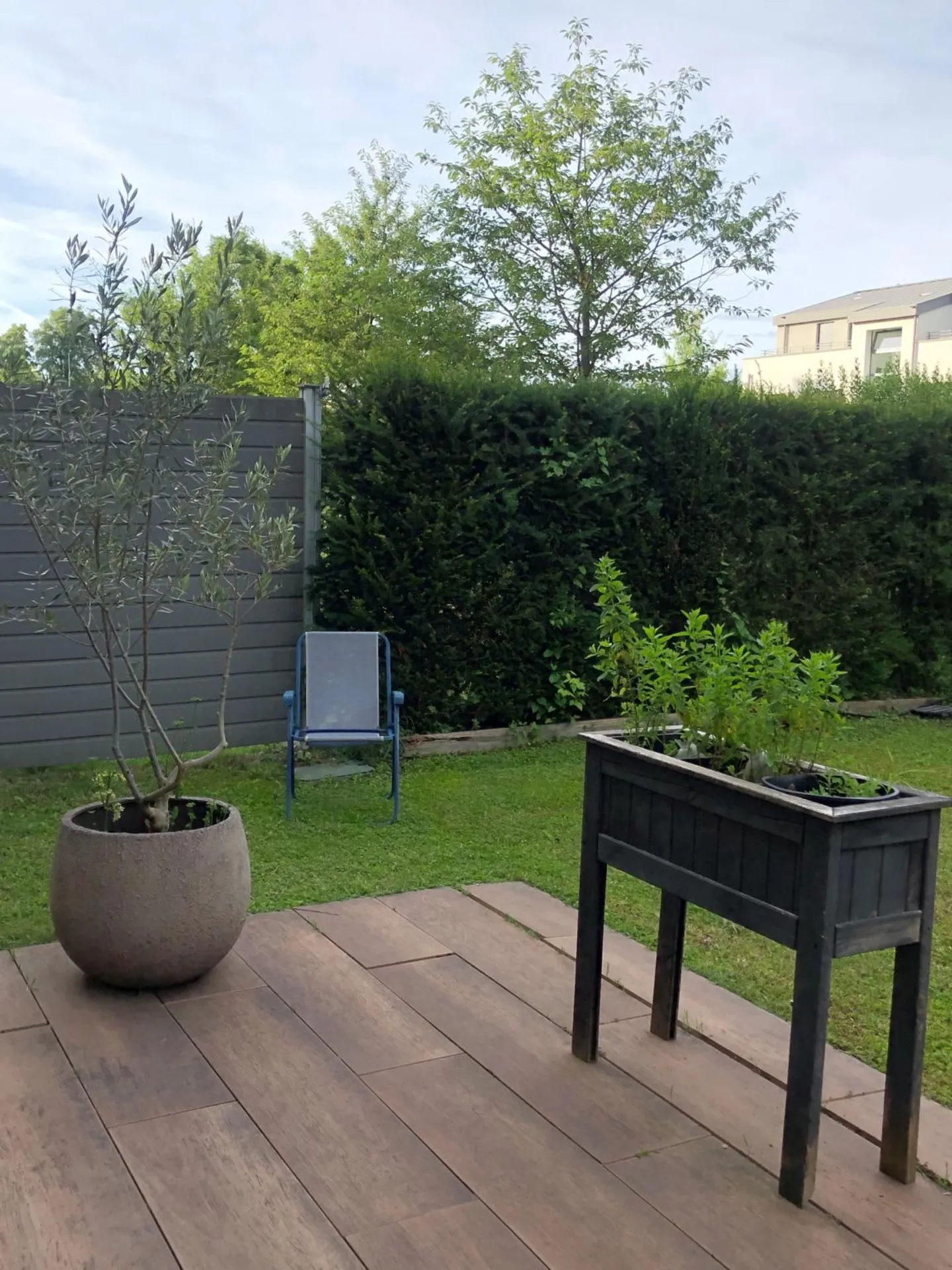 4-Zimmer-Wohnung mit wunderschönem ruhigen Garten - Foto 4 von 11