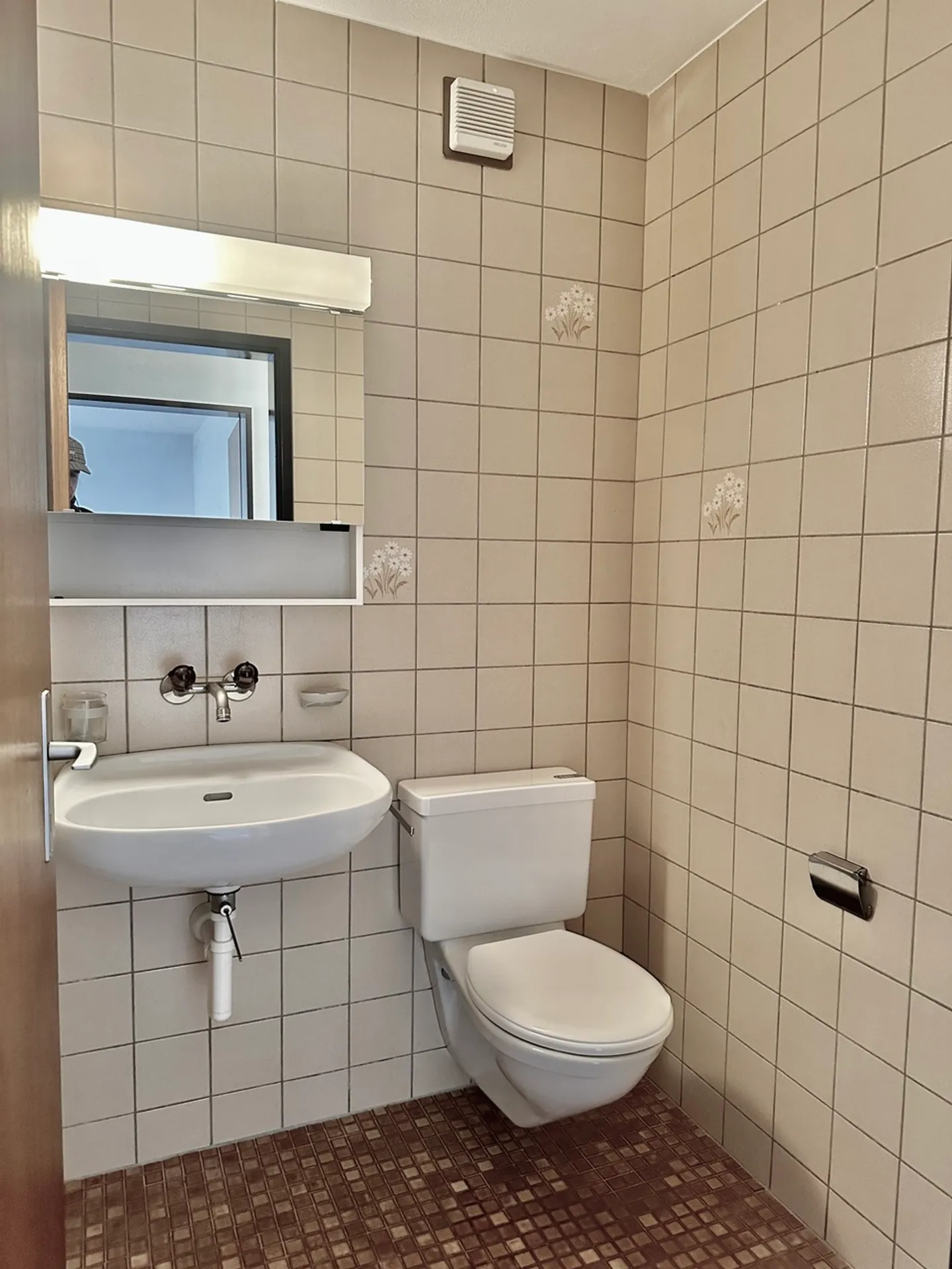 A Tafers a 500 m dall'HFR 2 appartamenti di 4,5 + parcheggio sotterraneo - Foto 4 di 8