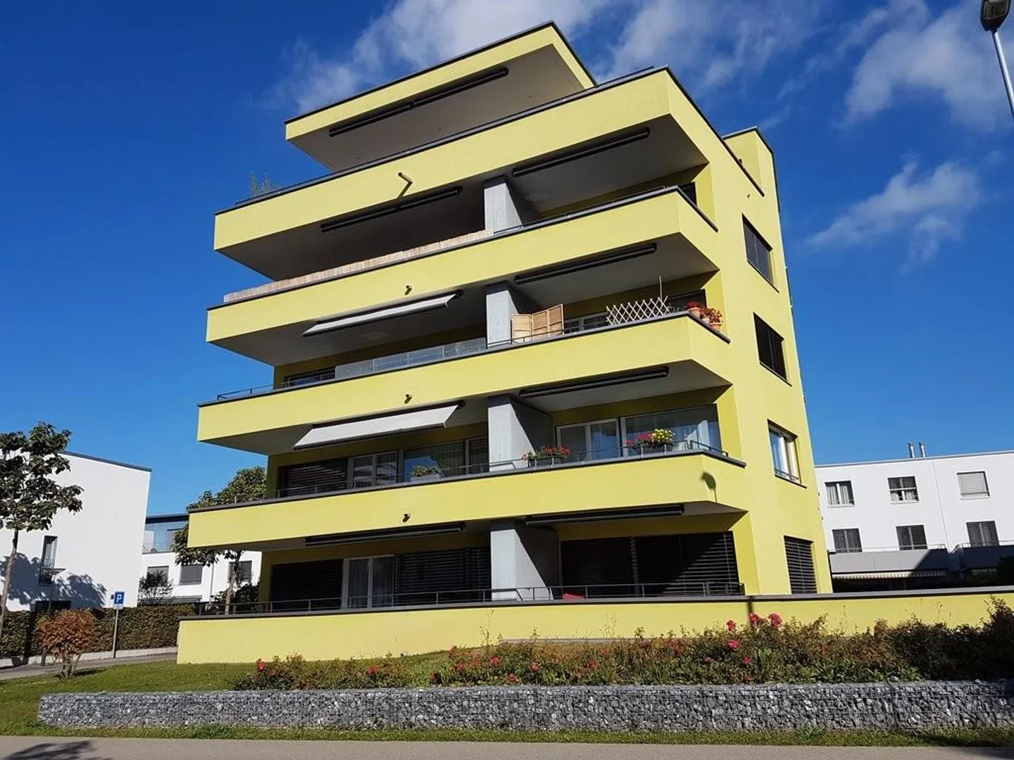 Appartamento luminoso e moderno in una posizione tranquilla! - Foto 1 di 6