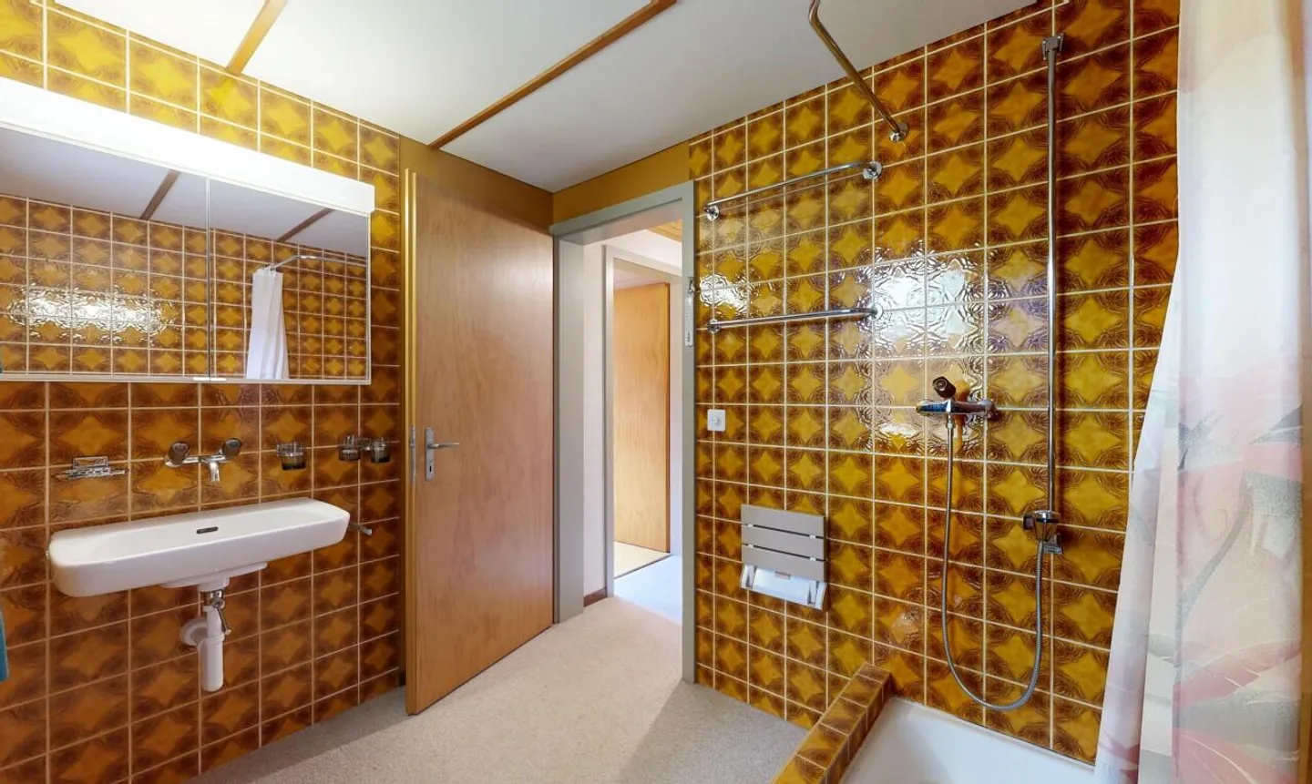 Incantevole casa unifamiliare con appartamento e giardino paradisiaco - Foto 8 di 11