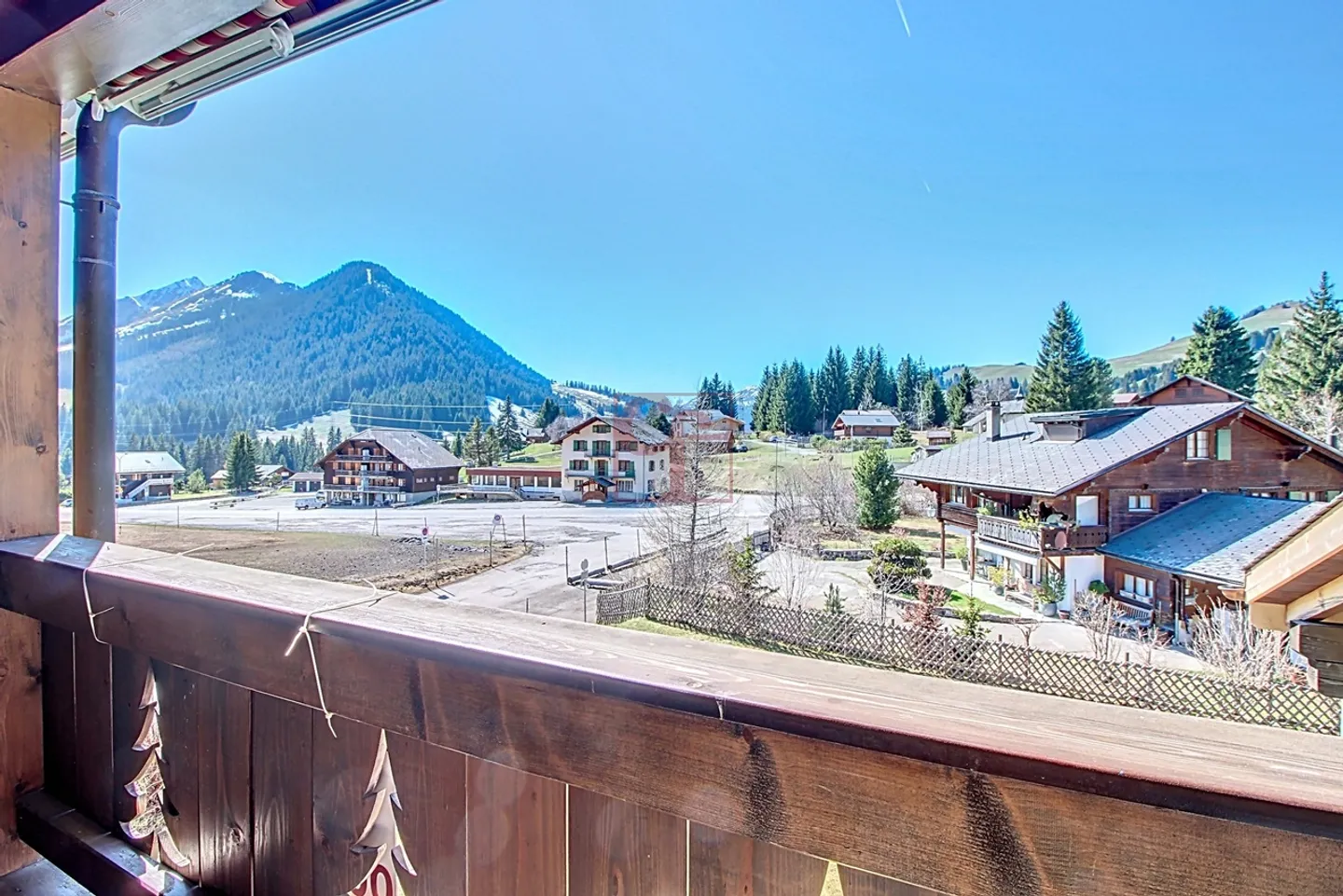 Un rifugio di pace per gli amanti della natura e degli sport invernali - Foto 1 di 7