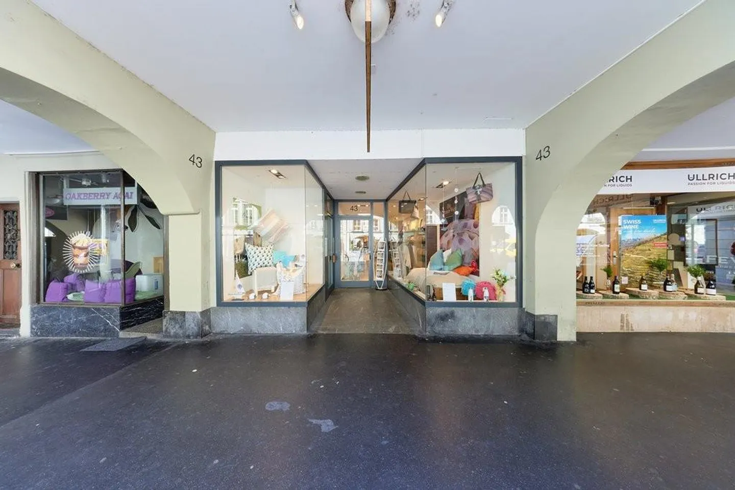 Spazio commerciale di prima classe nella città vecchia di Berna - Foto 8 di 9
