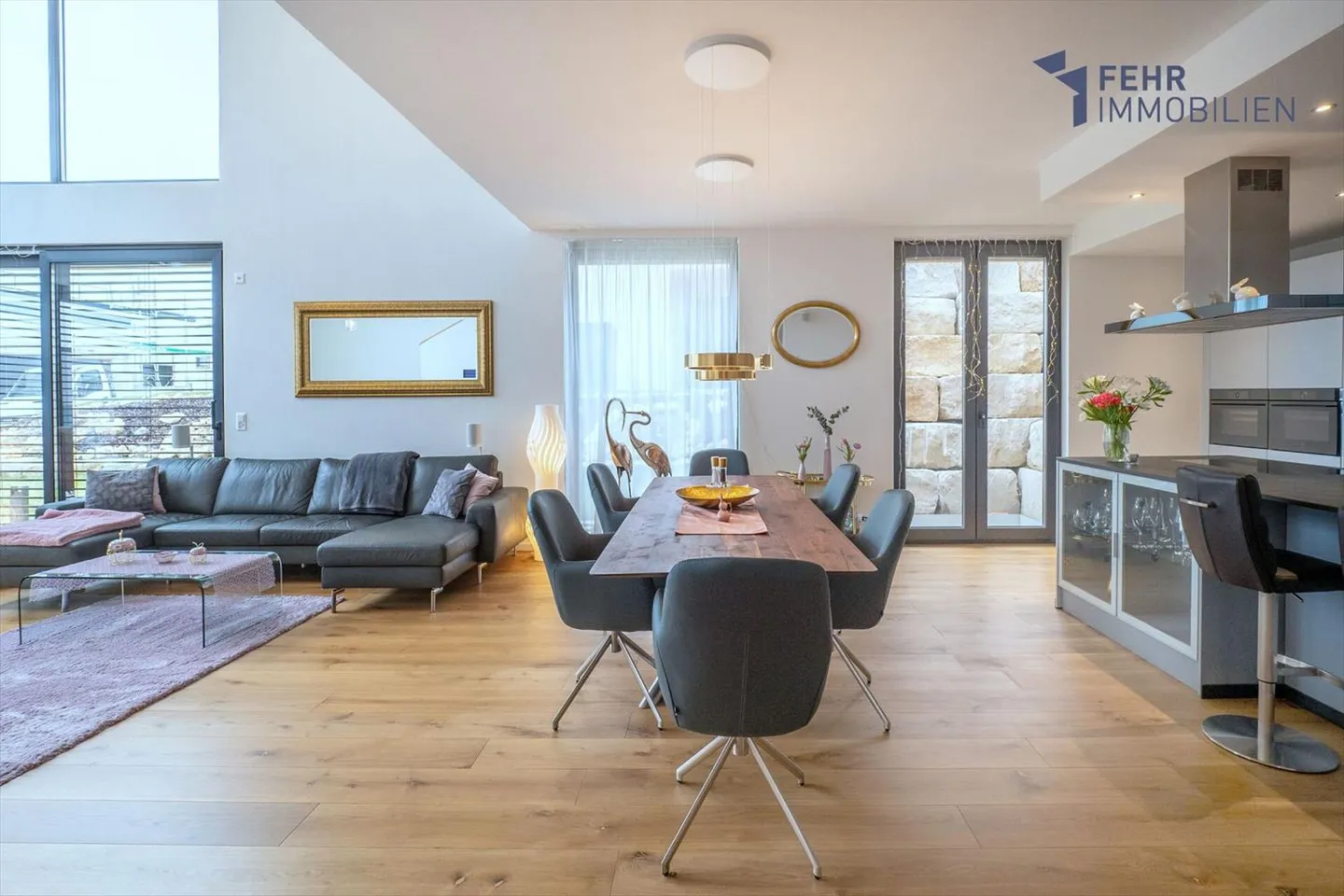 Fehr Real Estate - Top modern, nearly new 6½-room single-family house - Photo 2 of 13