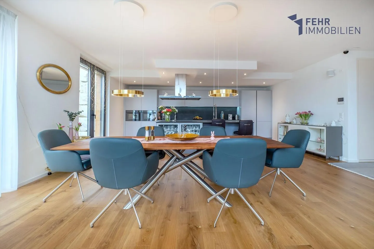 Fehr Real Estate - Top modern, nearly new 6½-room single-family house - Photo 3 of 13