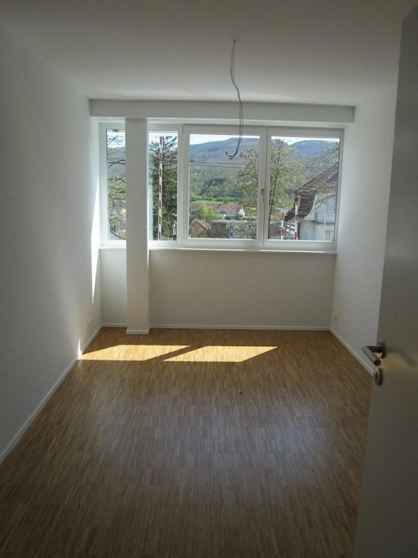Modernes Apartment mit Balkon - Foto 6 von 8