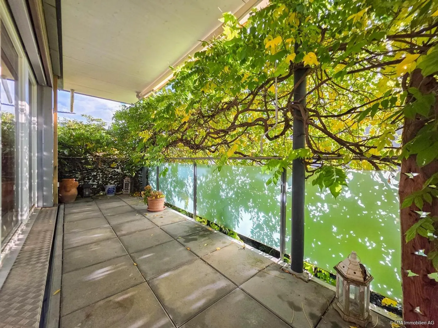 Sunny, spacious apartment with balcony oasis in a quiet location - Photo 6 of 12