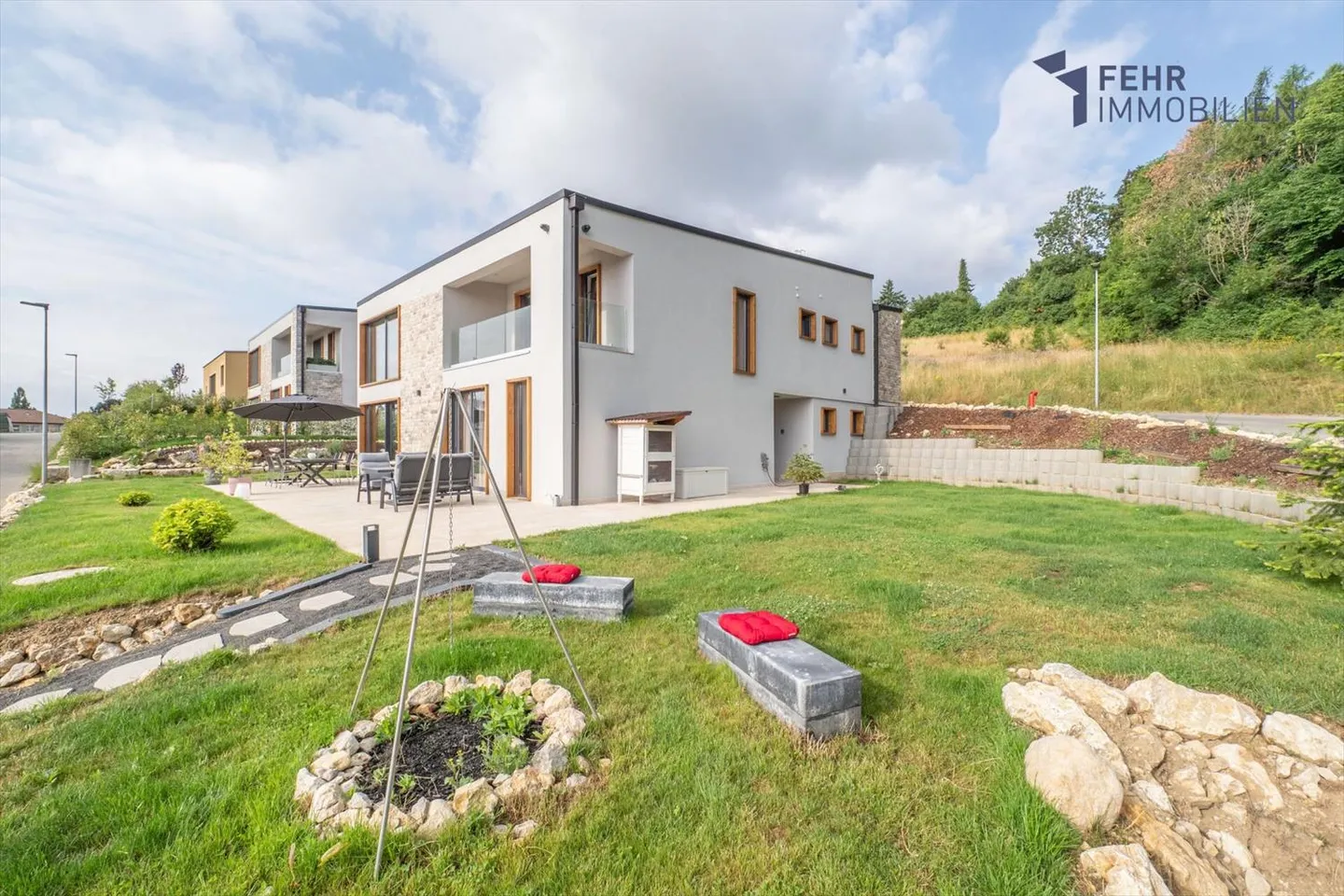 Fehr Real Estate - Top modern, nearly new 6½-room single-family house - Photo 11 of 13