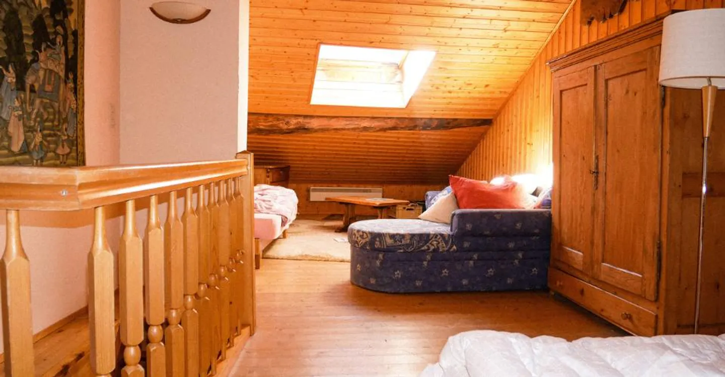 Affascinante casa di villaggio con grande potenziale di ristrutturazione - Foto 10 di 13