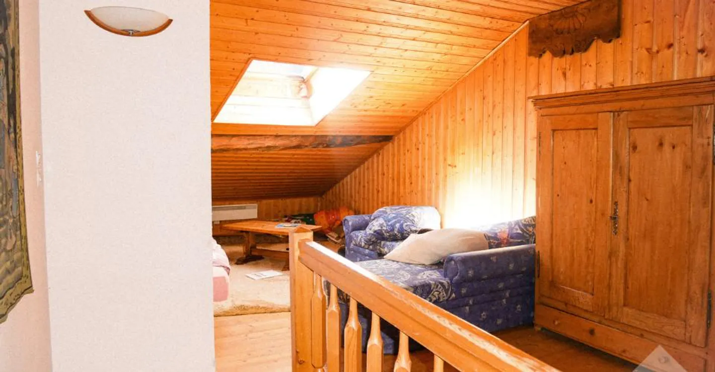 Affascinante casa di villaggio con grande potenziale di ristrutturazione - Foto 13 di 13