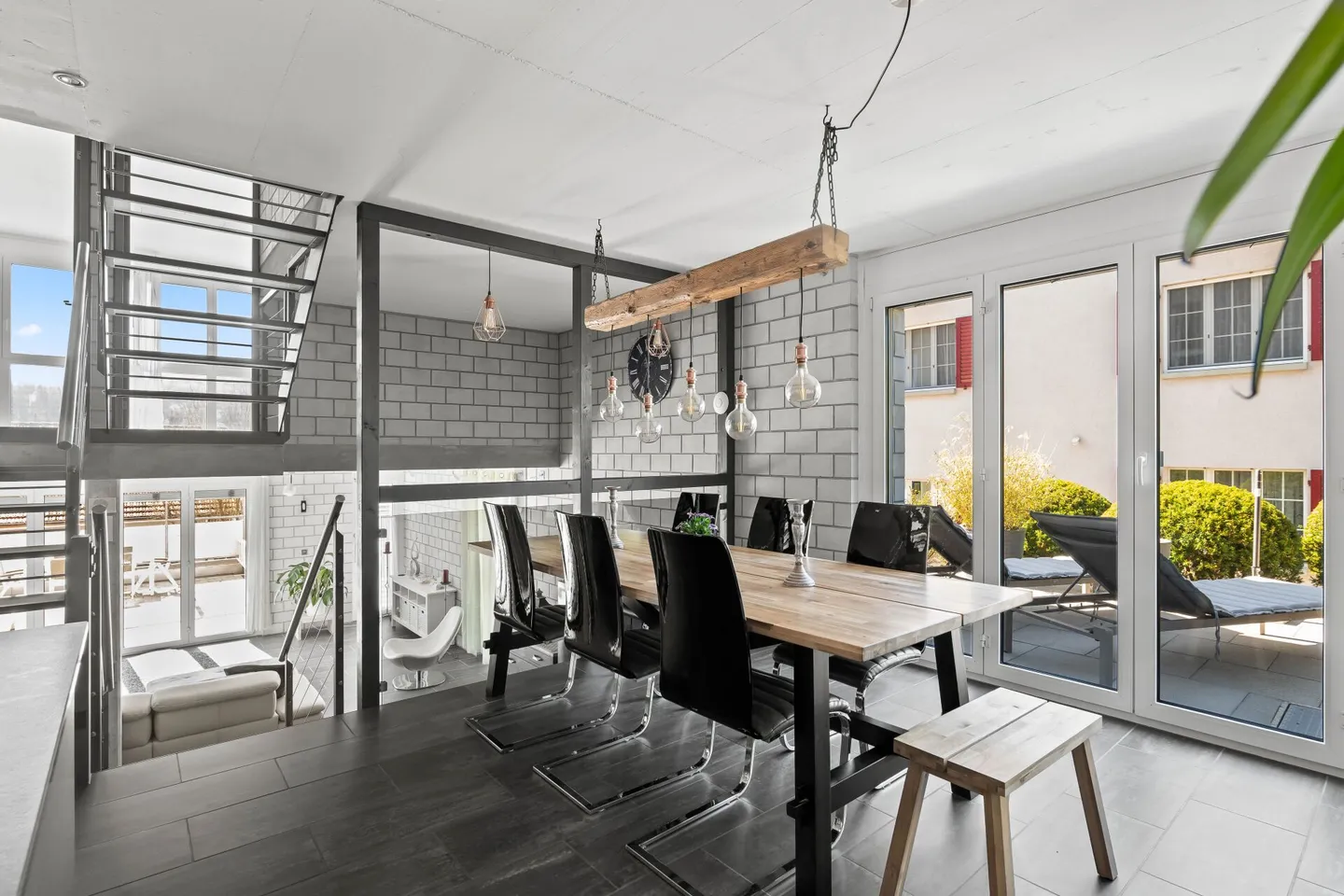 7.5-Room Semi-Detached House in Sunny Location - Photo 11 of 17