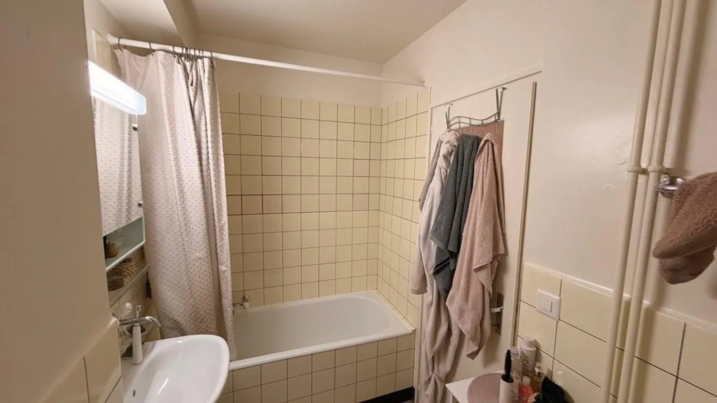 Bel appartamento di 2,5 stanze nel centro città - Foto 8 di 9