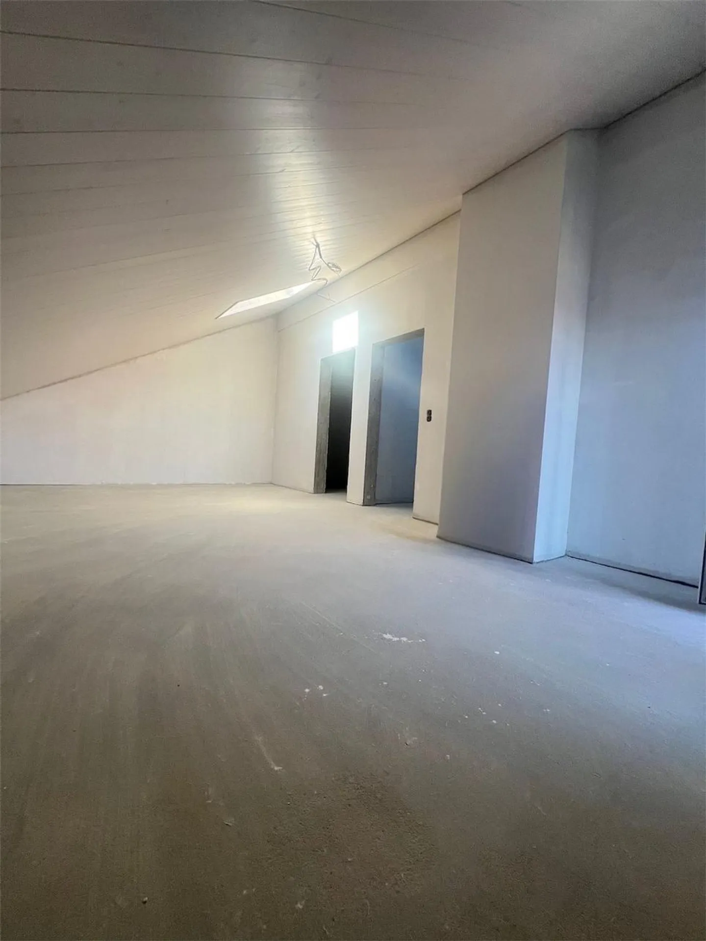 Großes modernes Duplex in Chavannes-les-Forts - Raum, Licht, Komfort - Foto 3 von 10