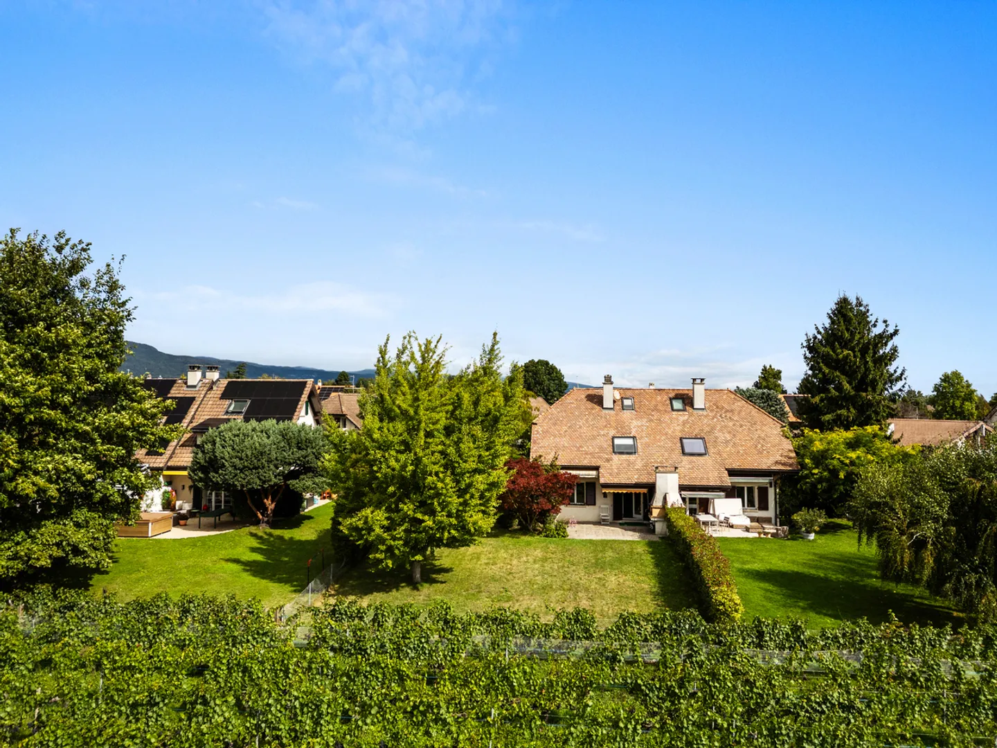 Villa lumineuse à rénover - Photo 2 sur 7