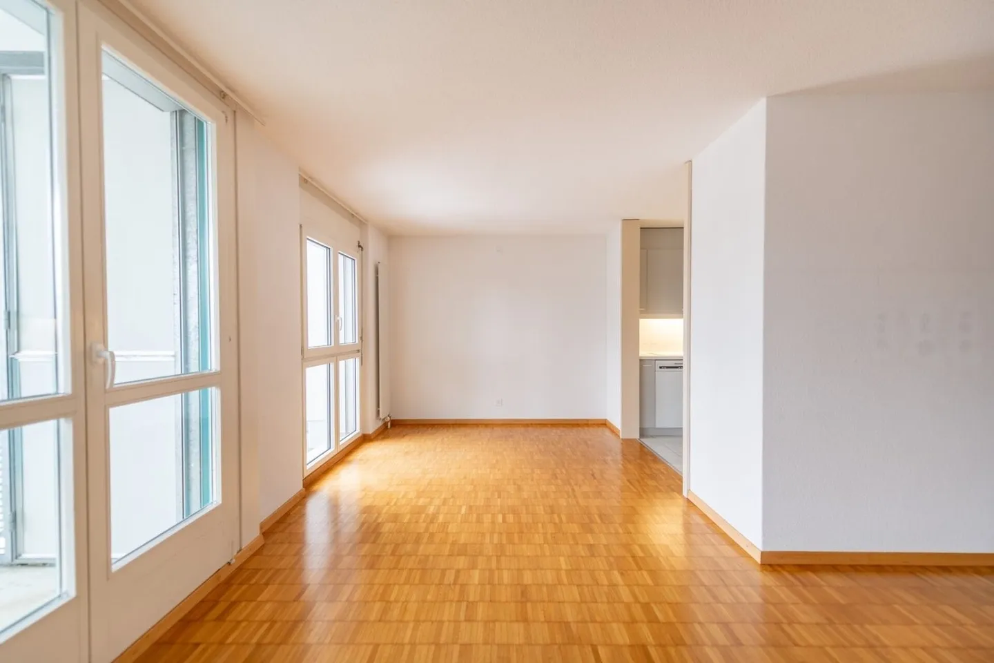 Geräumige 4.5-Zimmerwohnung mit gemütlicher Veranda - Foto 4 von 13