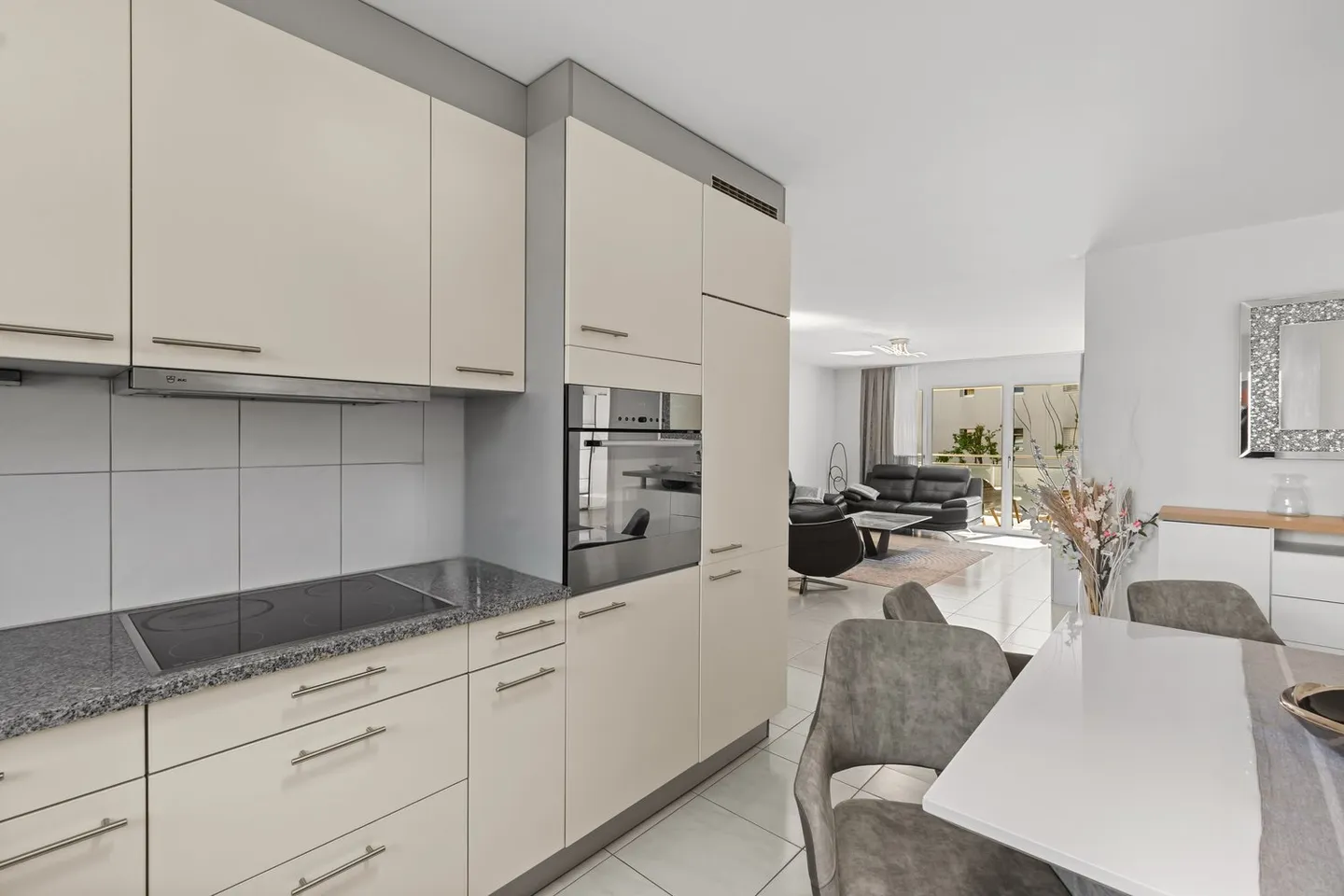 La tua nuova casa a Wetzikon – elegante, spaziosa e centralmente situata - Foto 5 di 12