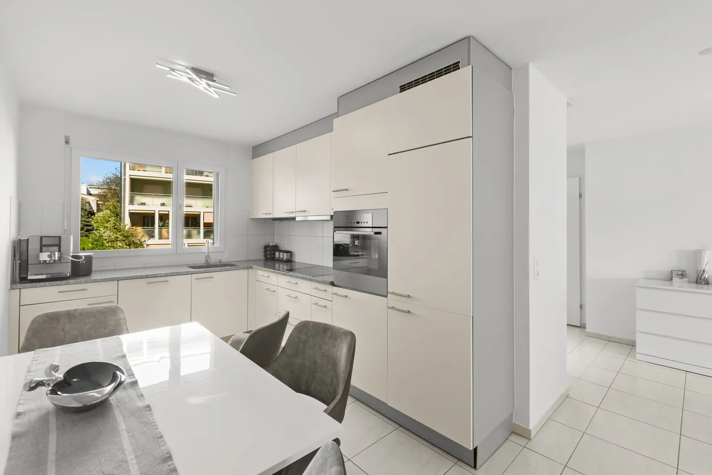 La tua nuova casa a Wetzikon – elegante, spaziosa e centralmente situata - Foto 6 di 12