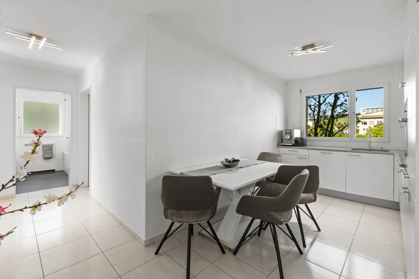 La tua nuova casa a Wetzikon – elegante, spaziosa e centralmente situata - Foto 7 di 12