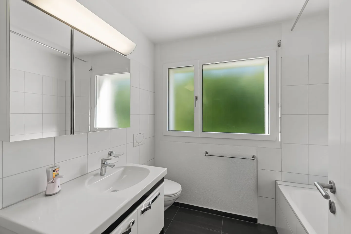 La tua nuova casa a Wetzikon – elegante, spaziosa e centralmente situata - Foto 10 di 12