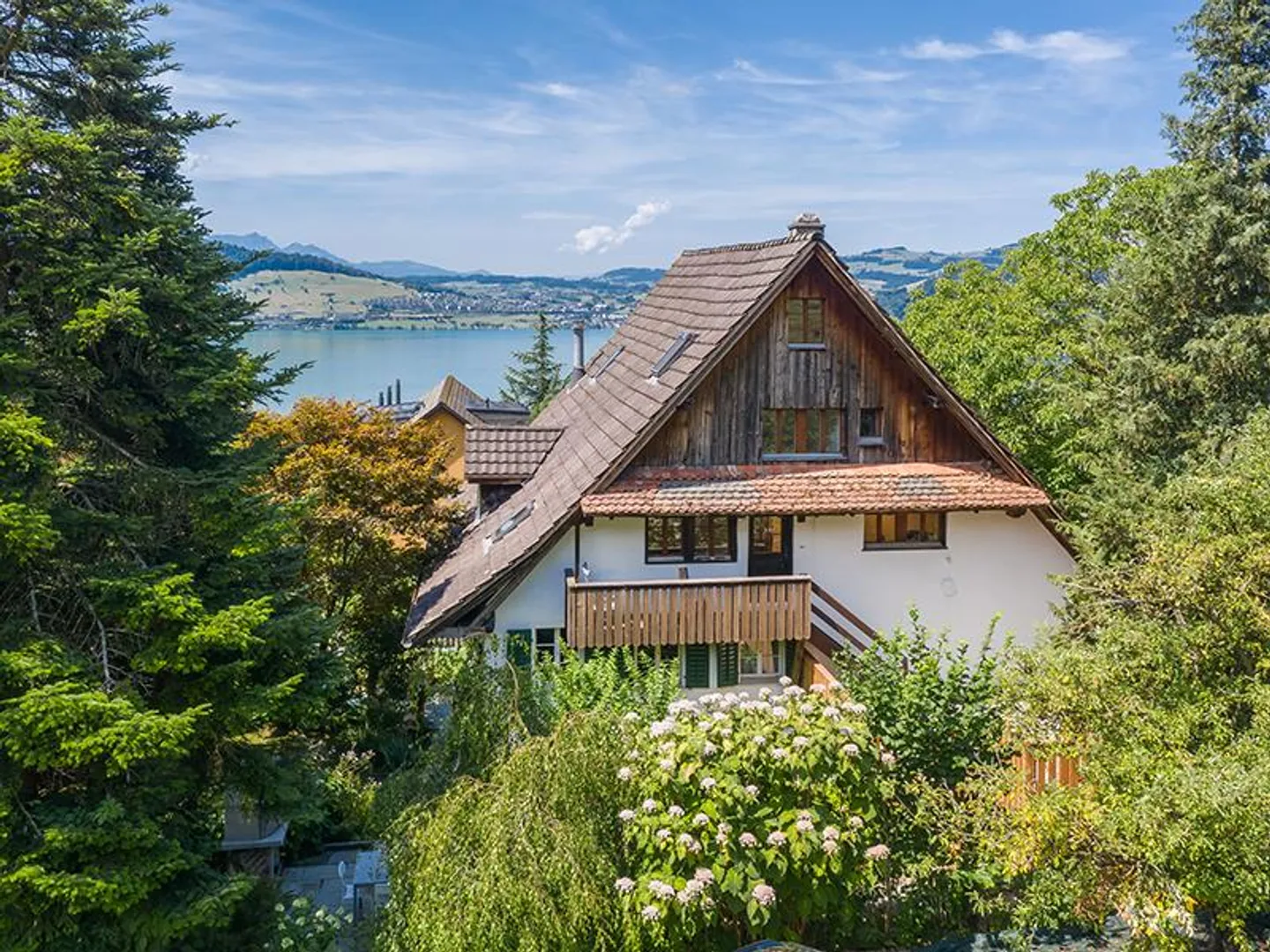 Charmante Maisonette mit Seeblick - Foto 1 von 9