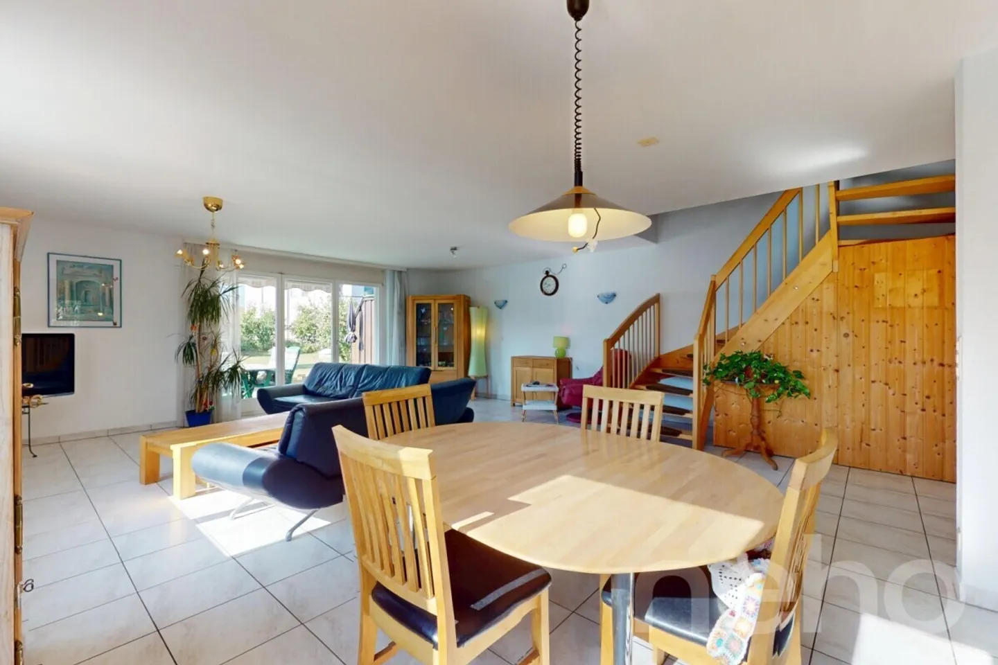 Comfort, luce e giardino privato? Splendido duplex a Morat - Foto 2 di 13