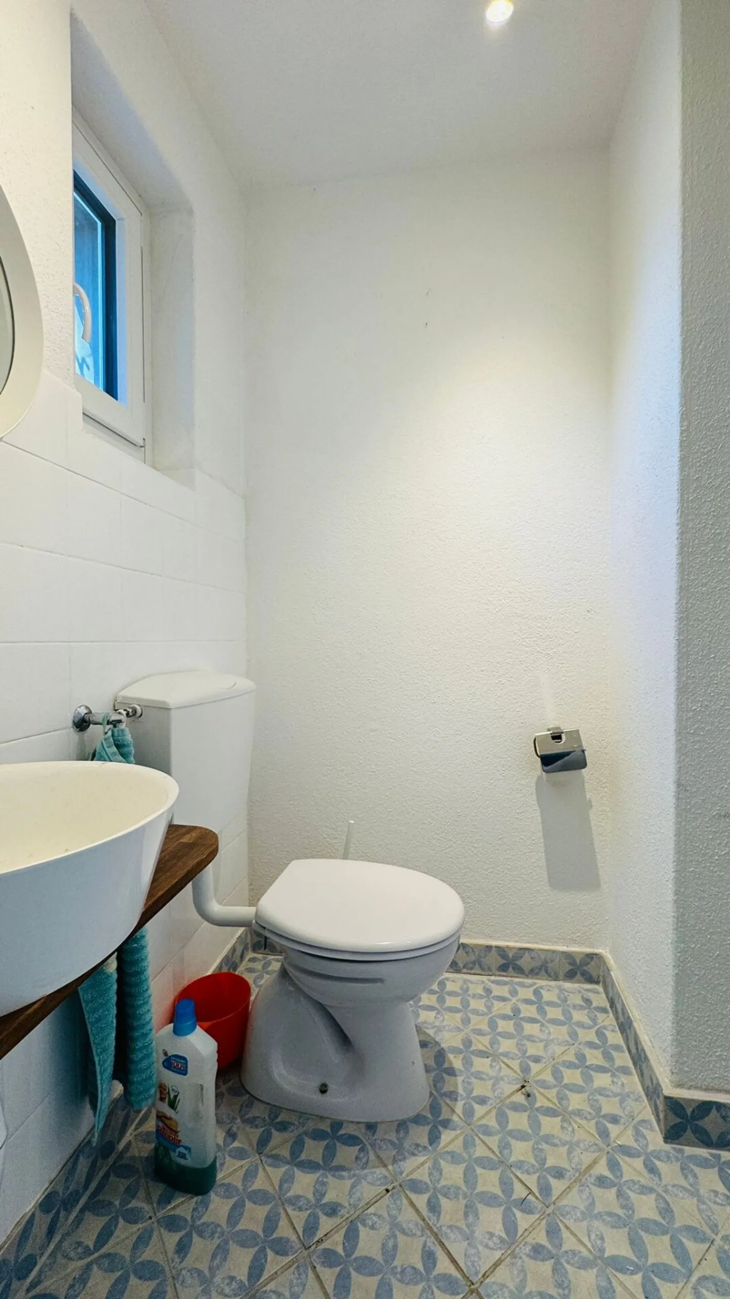 Doppeleinfamilienhaus mit Garten, Garage und grossem Potenzial an ruhiger Lage in Therwil - Foto 18 von 22