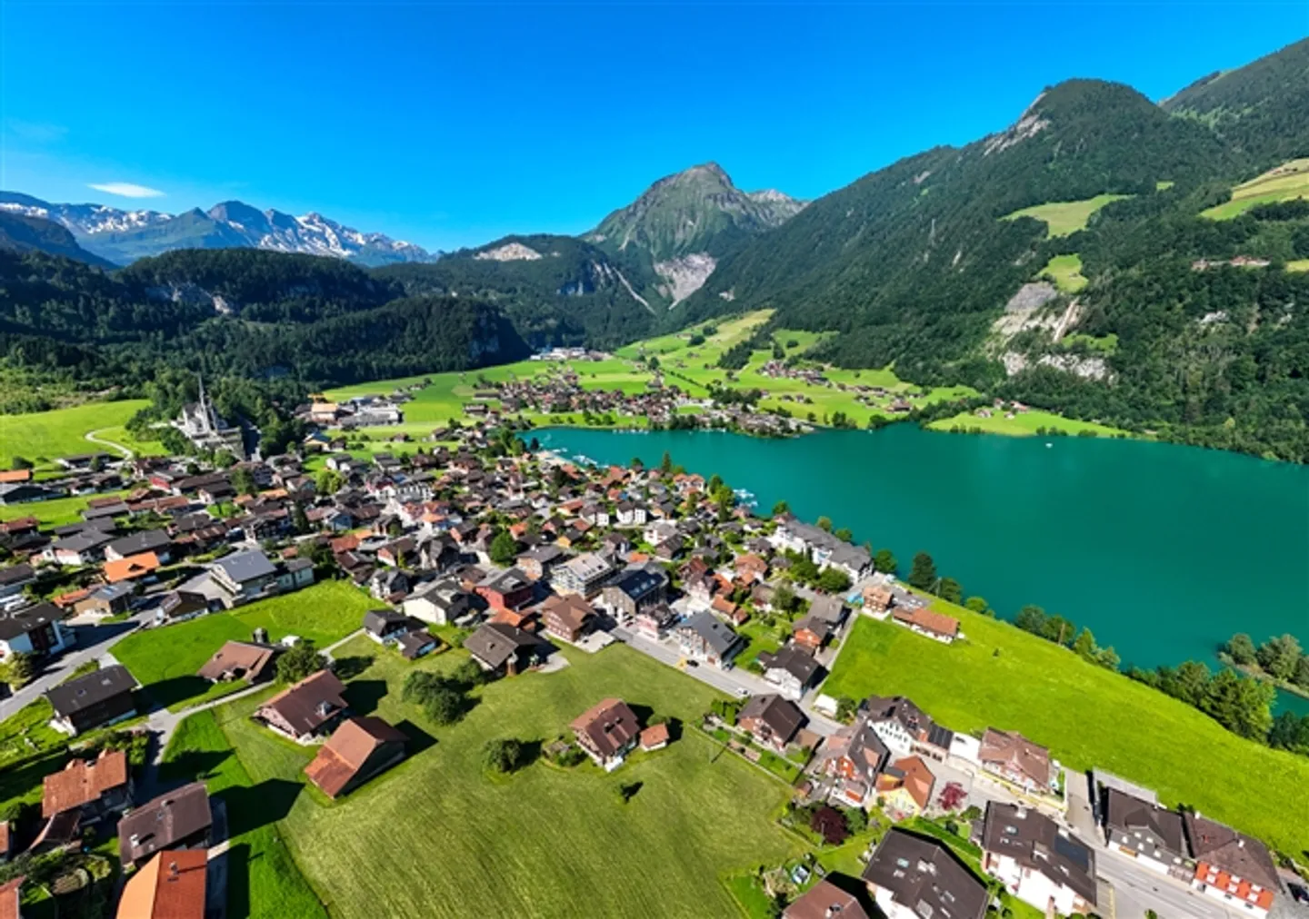 6.5-room penthouse apartment with breathtaking lake and panoramic views - Photo 14 of 14