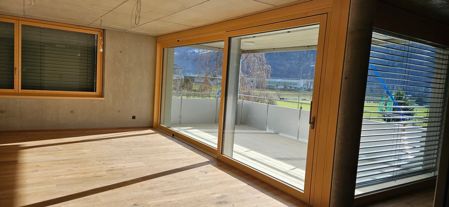 First occupancy 5.5-room apartment in a natural area - Photo 3 of 8