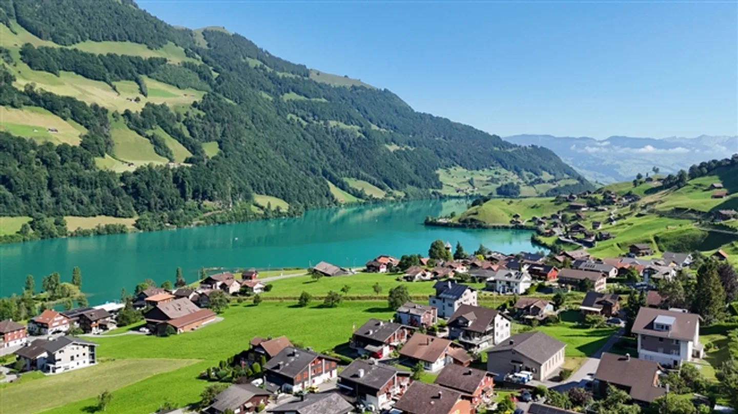 6.5-room penthouse apartment with breathtaking lake and panoramic views - Photo 13 of 14