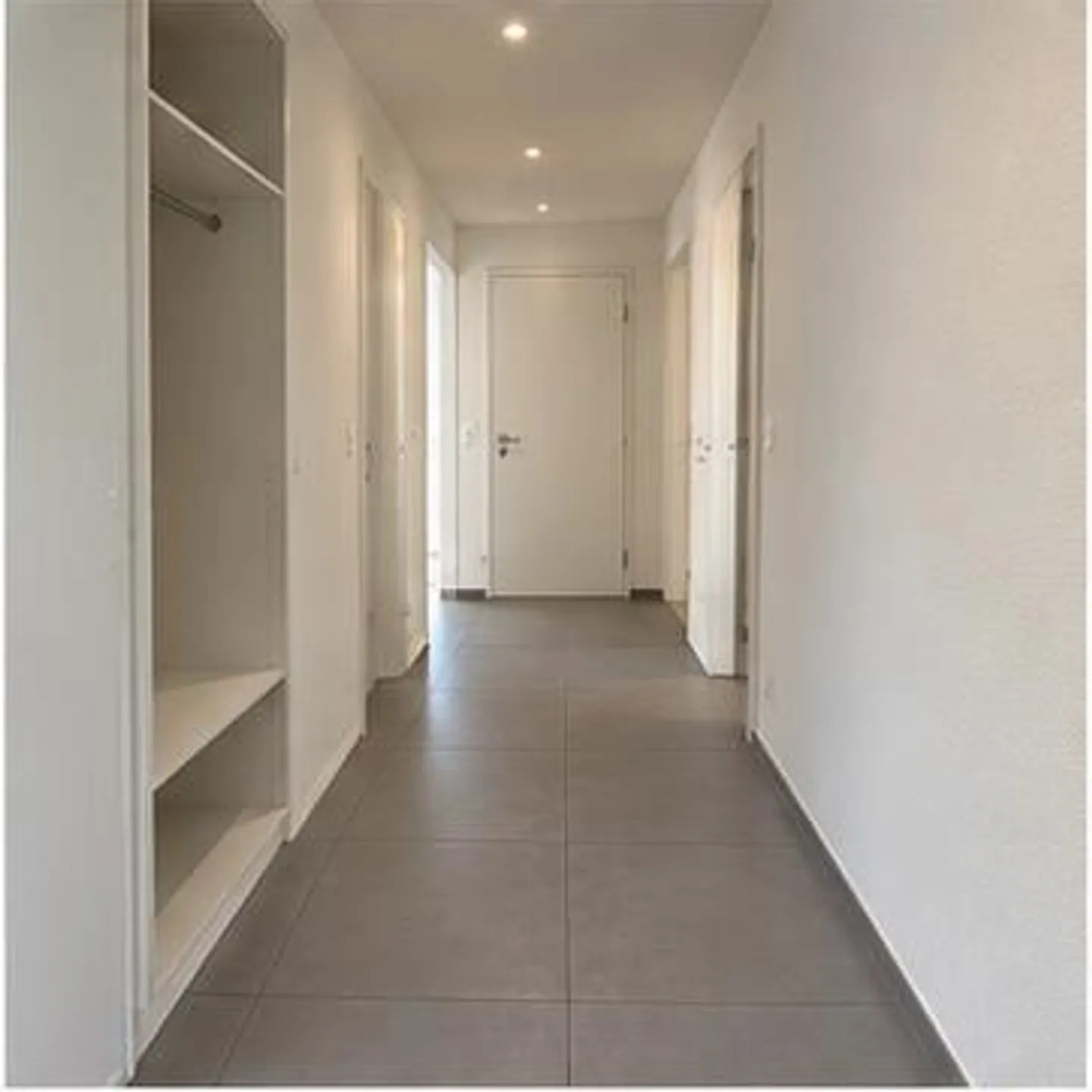 Appartement 4 1/2 pièces avec patio - Photo 5 sur 10