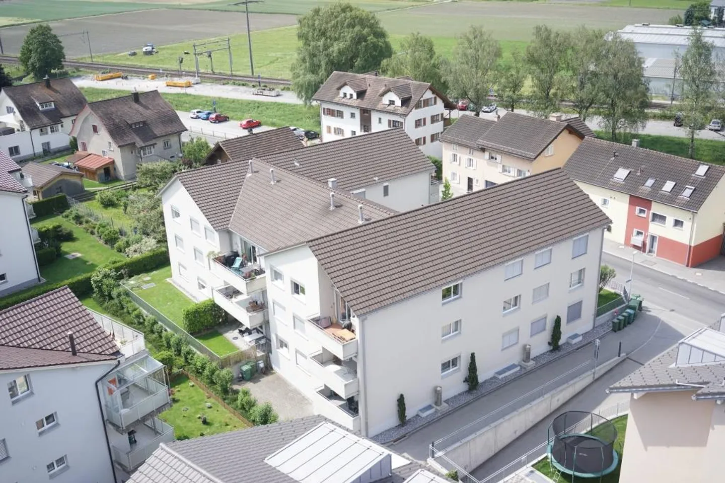 Appartement moderne 3.5 pièces dans la Bündner Herrschaft - Photo 2 sur 11