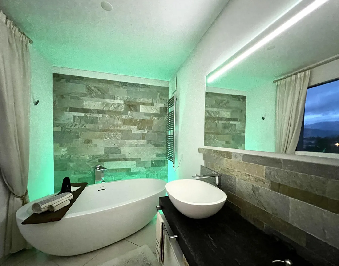 APPARTAMENTO FAMIGLIARE CON GIARDINO PRIVATO - Foto 7 di 10