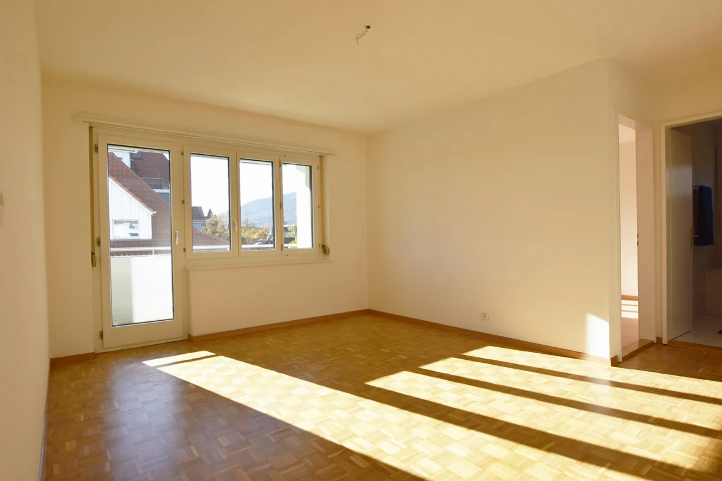 Zentrale 3-Zimmerwohnung in Nidau - Foto 2 von 7