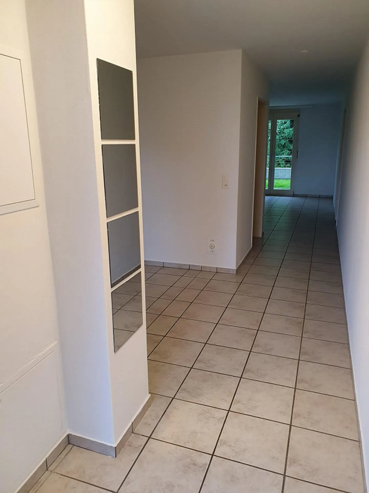 Charmante Wohnung mit Terrasse - Foto 2 von 6