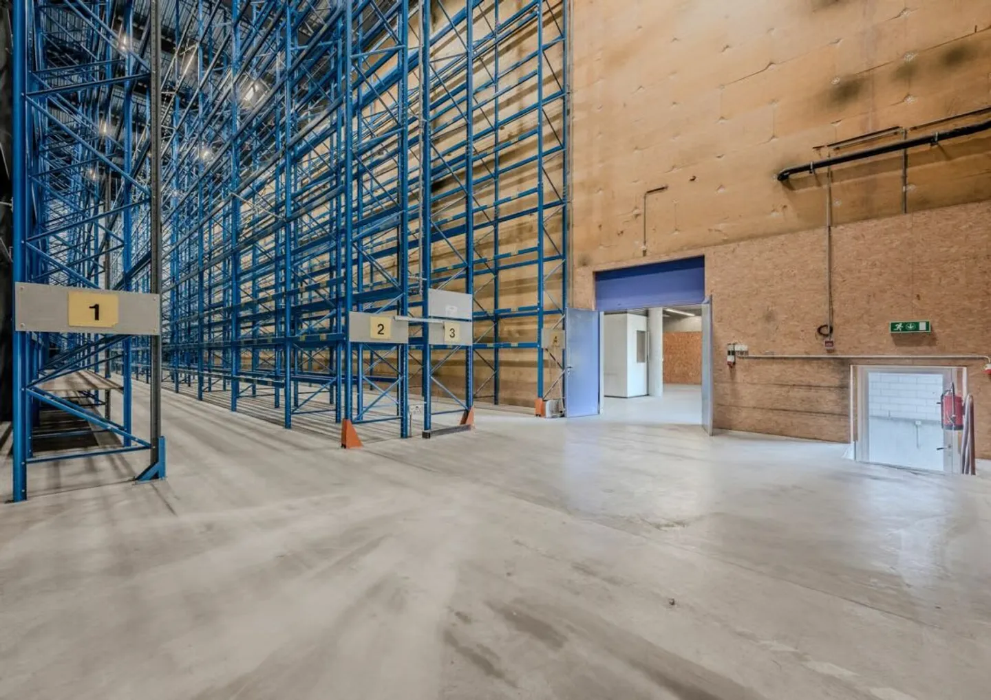Magazzino a grande altezza | Industriestrasse 42, 5036 Oberentfelden - Foto 2 di 12