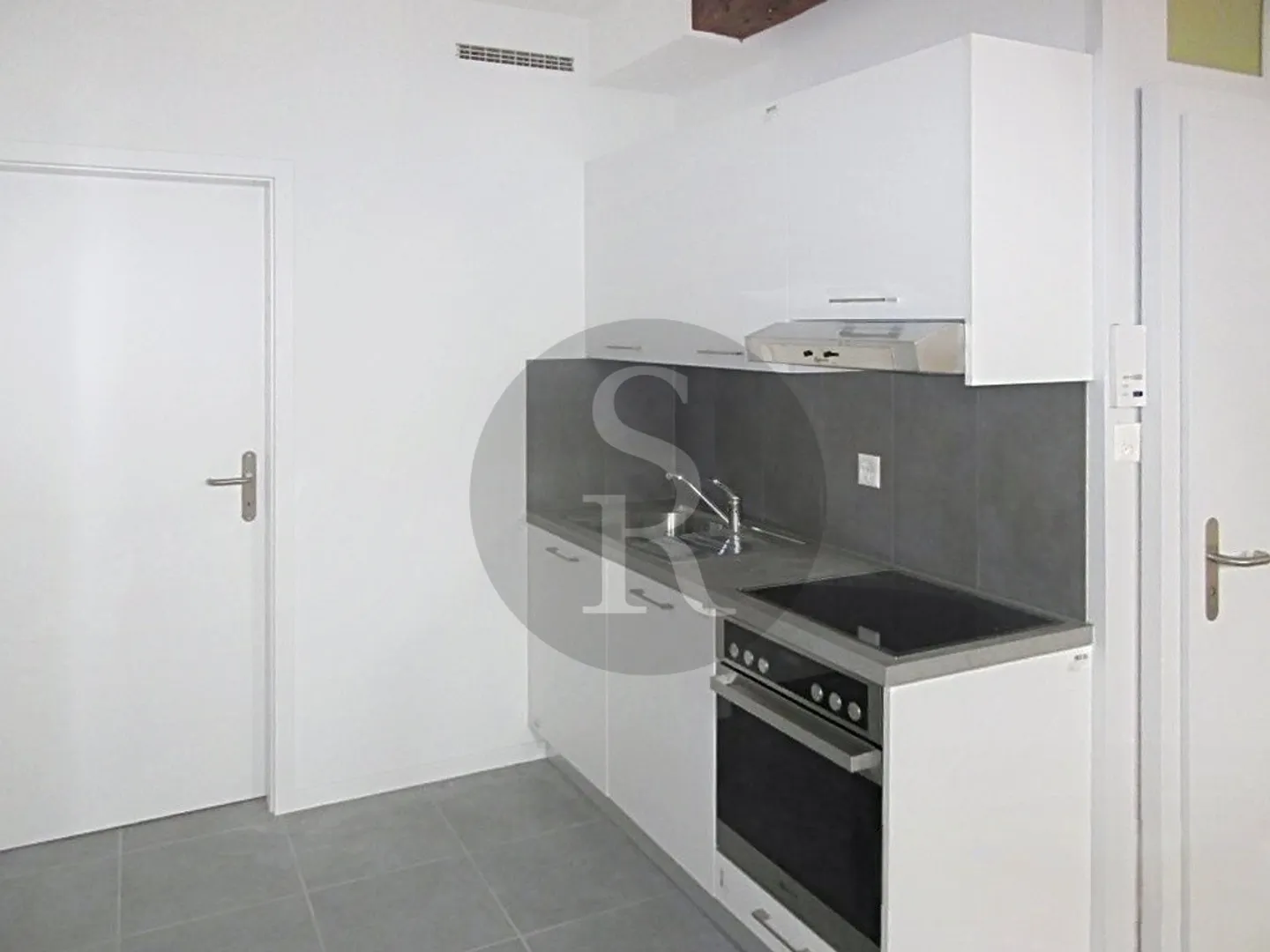 1-room apartment - Photo 2 of 6