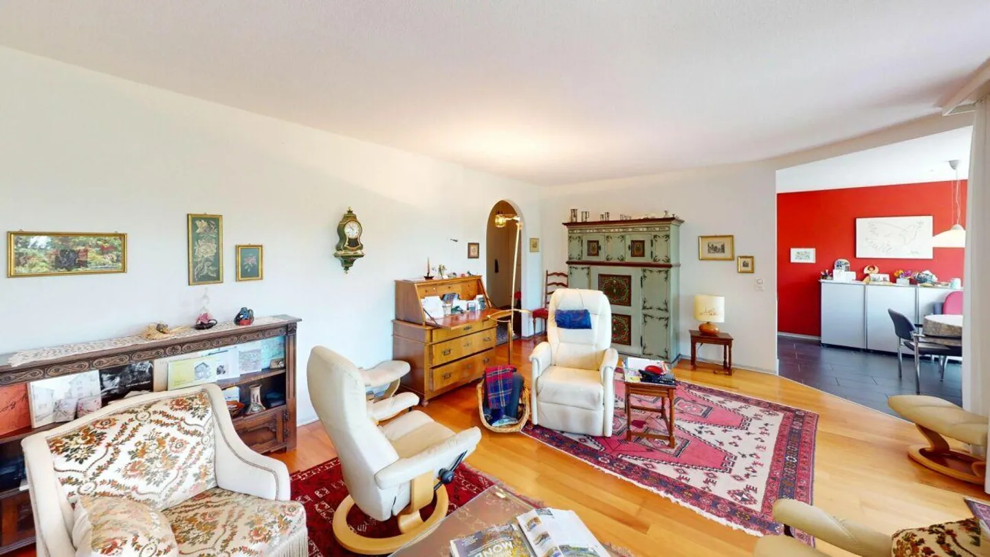 4½ Room Apartment in a Quiet and Sunny Location in Bolligen - Photo 4 of 15