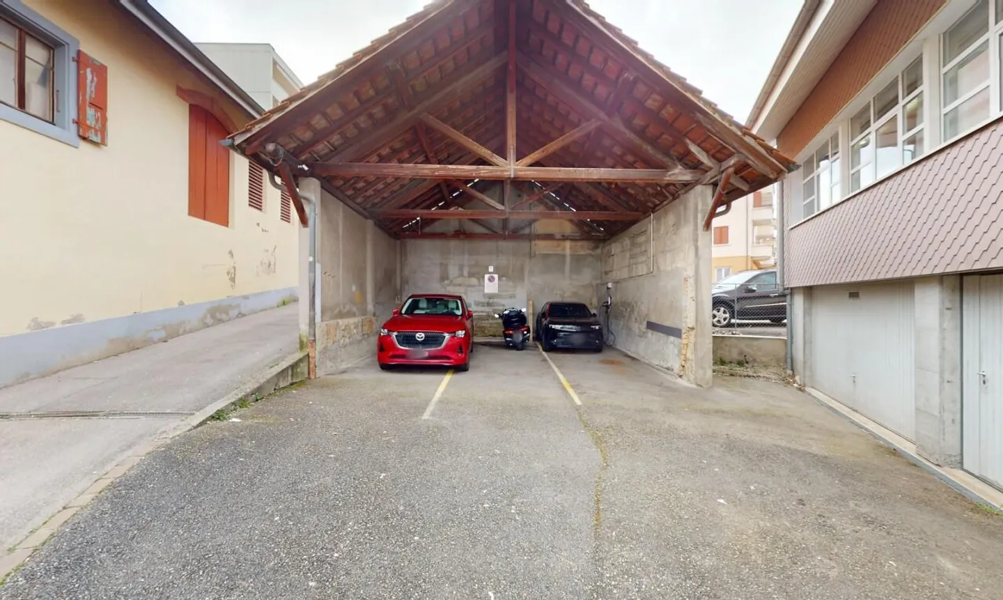 Investment Opportunity - Mixed-Use Building in Payerne - Photo 3 of 13