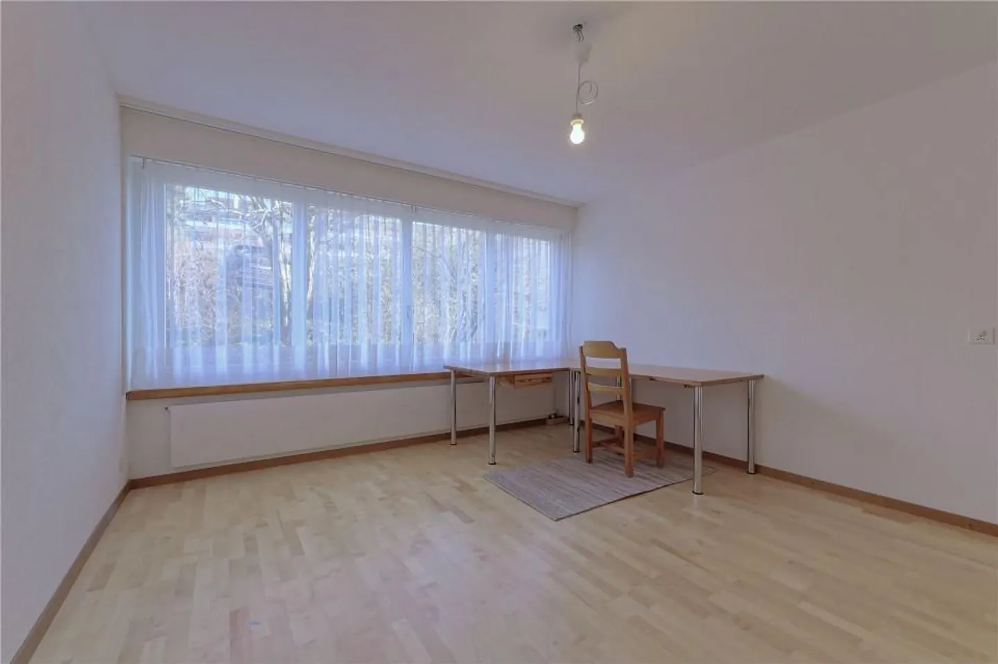 Stylish 4½-room apartment with heated hobby room in a popular location - Photo 9 of 13