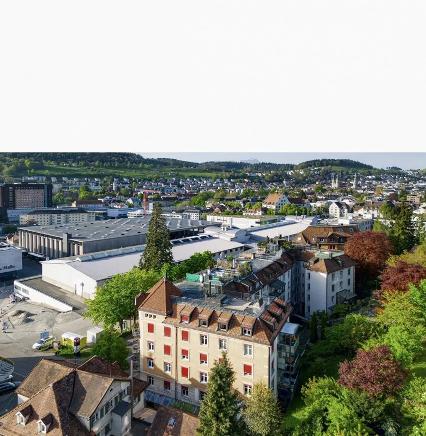 Ruhige Wohnung mit Glasbalkon - Foto 3 von 11