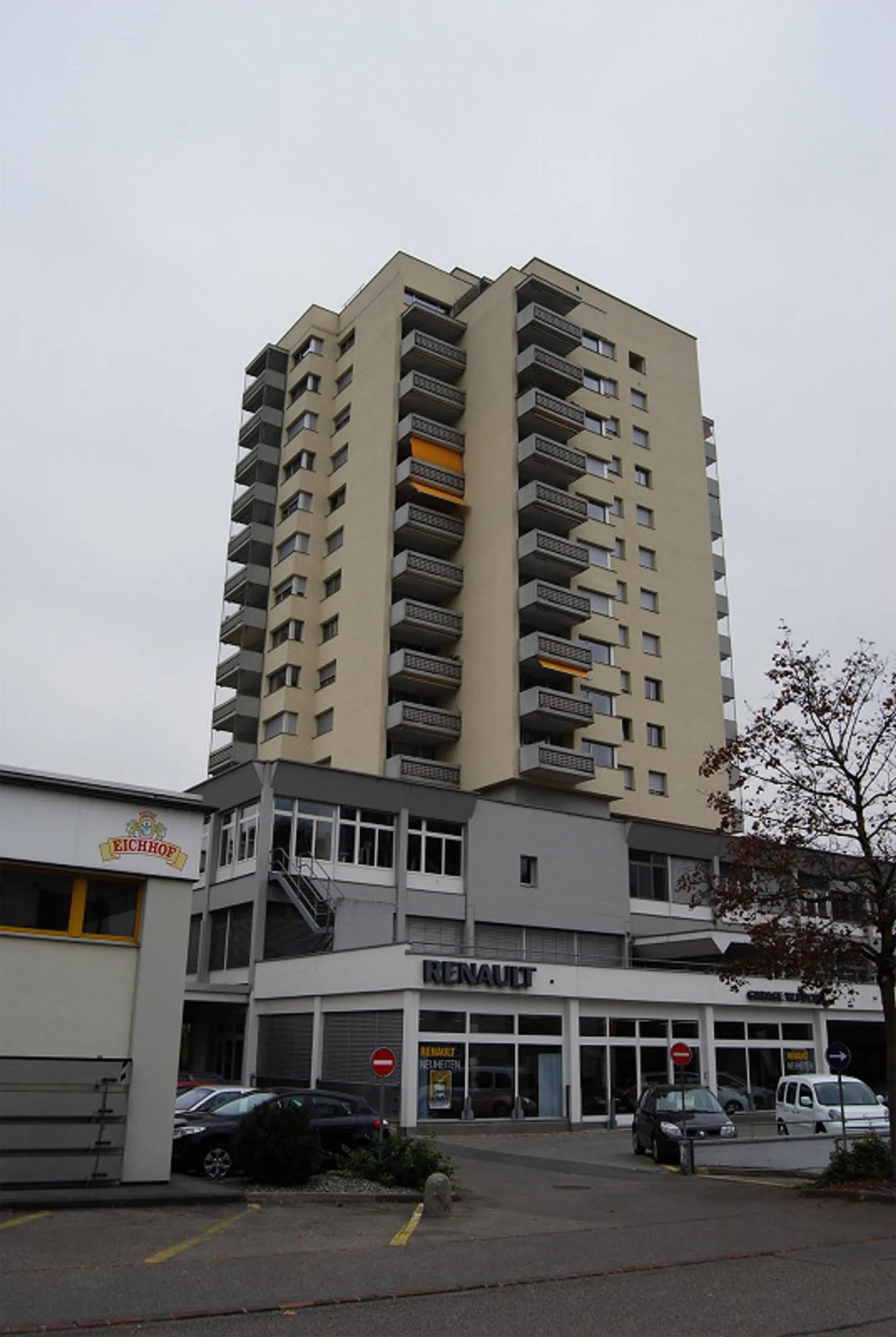 Appartement en loft rénové sur deux niveaux avec touche industrielle - Photo 4 sur 4