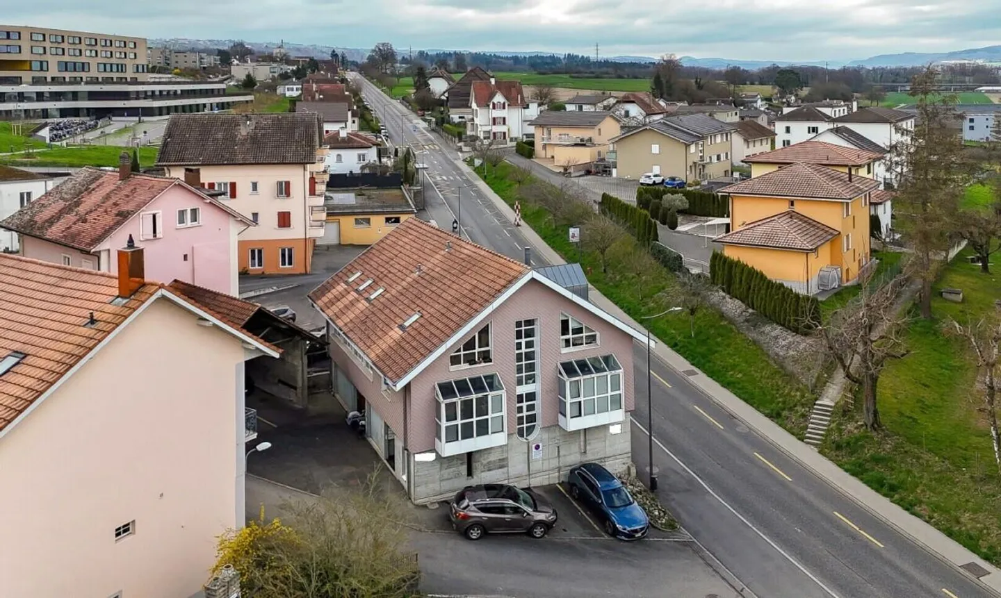 Investment Opportunity - Mixed-Use Building in Payerne - Photo 7 of 13