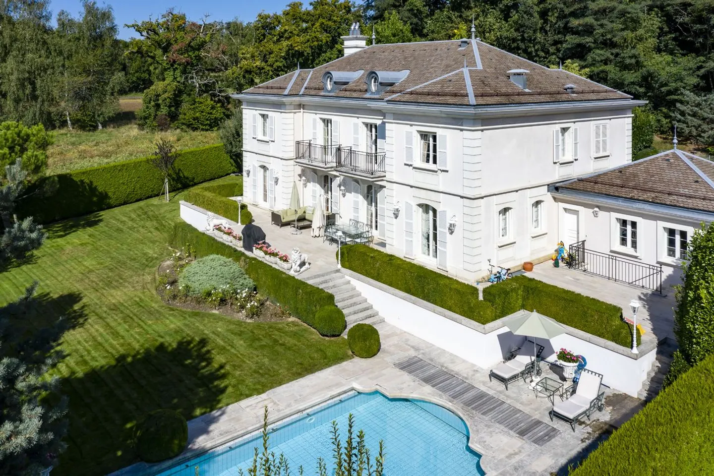 Propriété d'exception avec piscine - Photo 1 sur 9