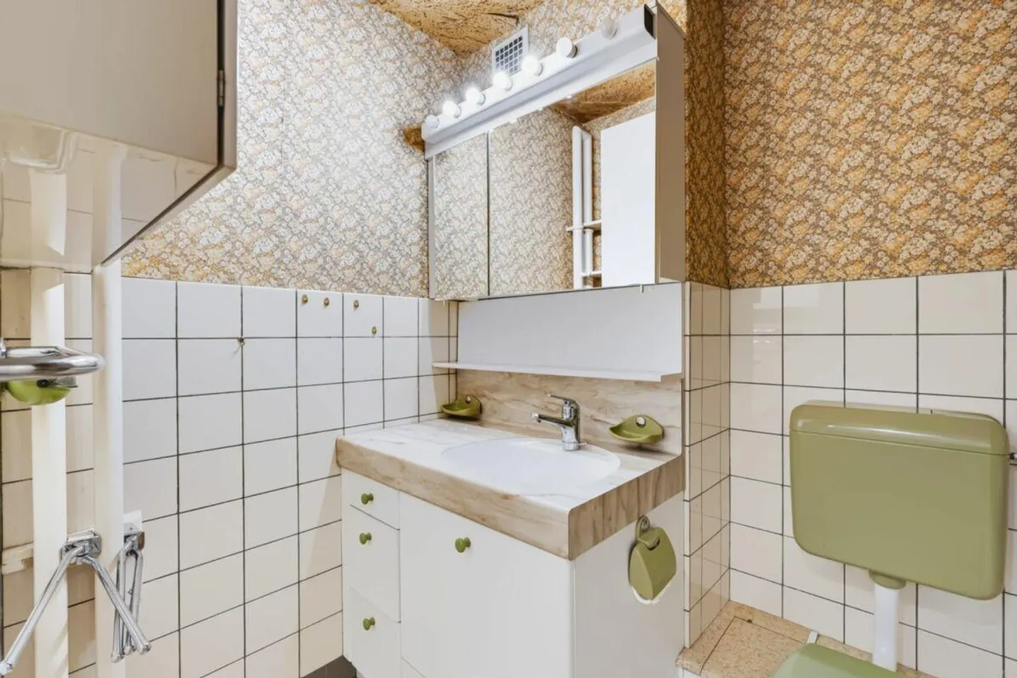 Appartamento 3 locali con 67 m² di superficie abitabile in una posizione centrale e tranquilla con... - Foto 9 di 11