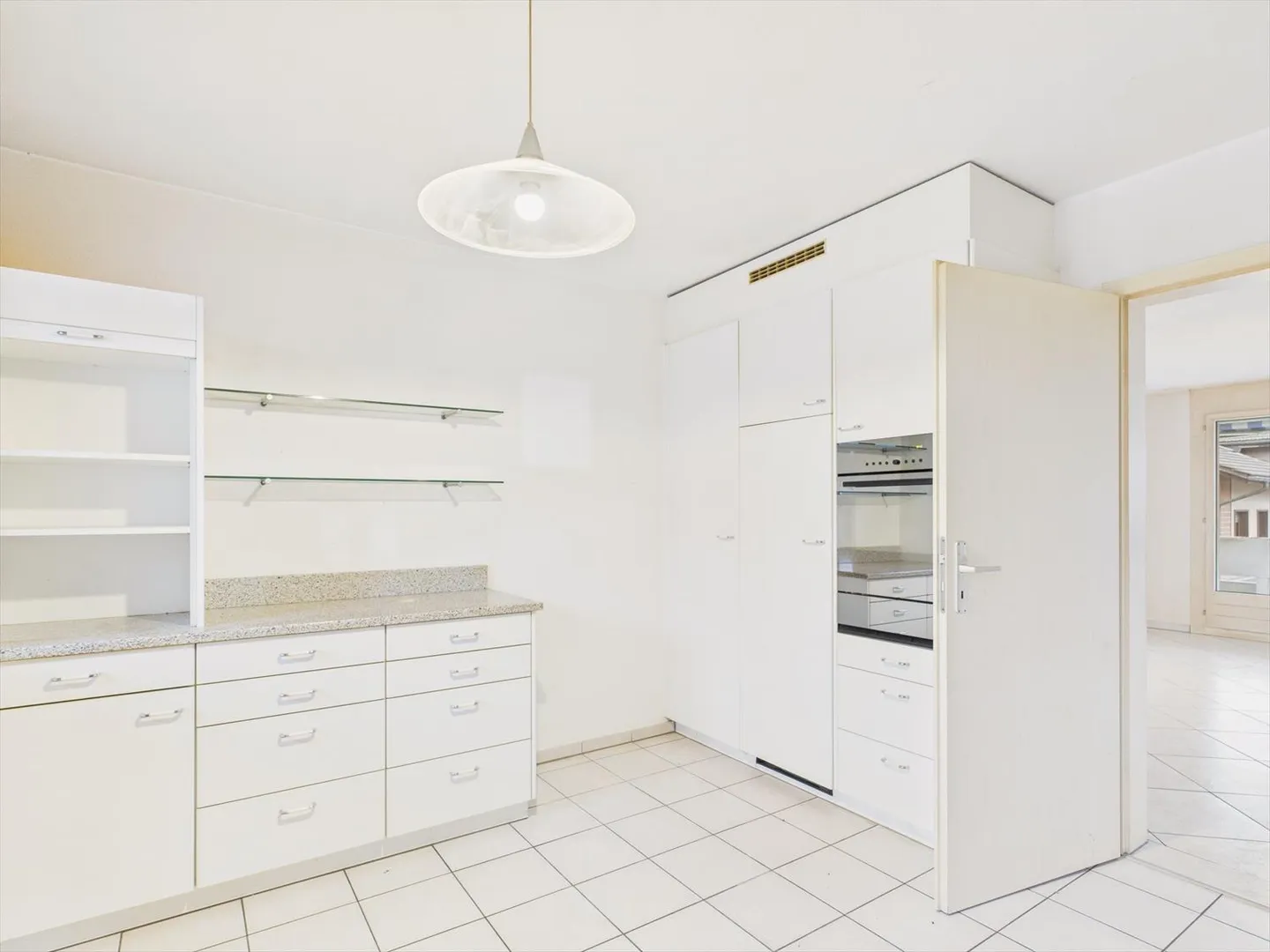 3.5 Room Apartment - Photo 6 of 13